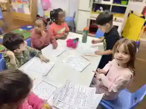 Why Mixed-Age Montessori Classrooms Outperform Same-Age Rooms: 2026 Research Guide for Riverside Parents